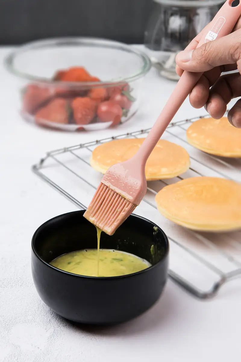 Small Silicone Baking Brush – Kitchen Pastry Tool