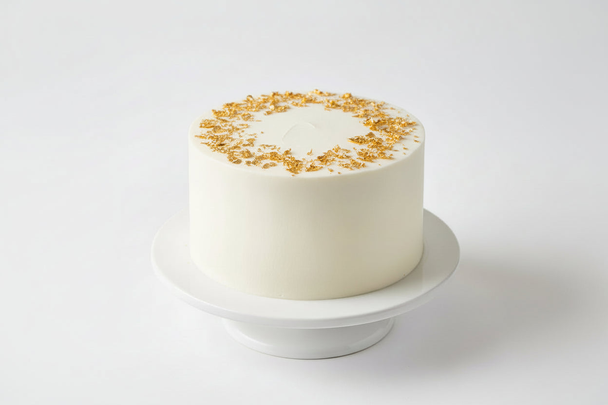 Golden Flakes for Cake Decoration | Premium Gold Cake Topping